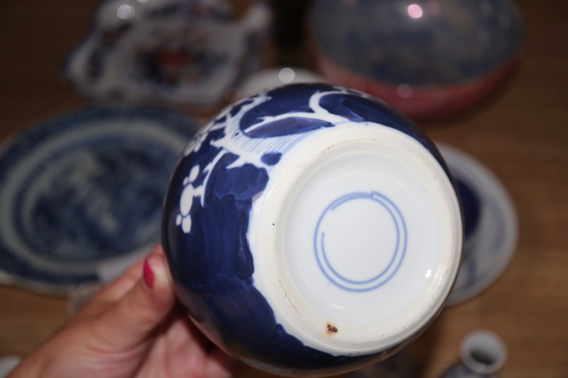 A quantity of Chinese and other ceramics